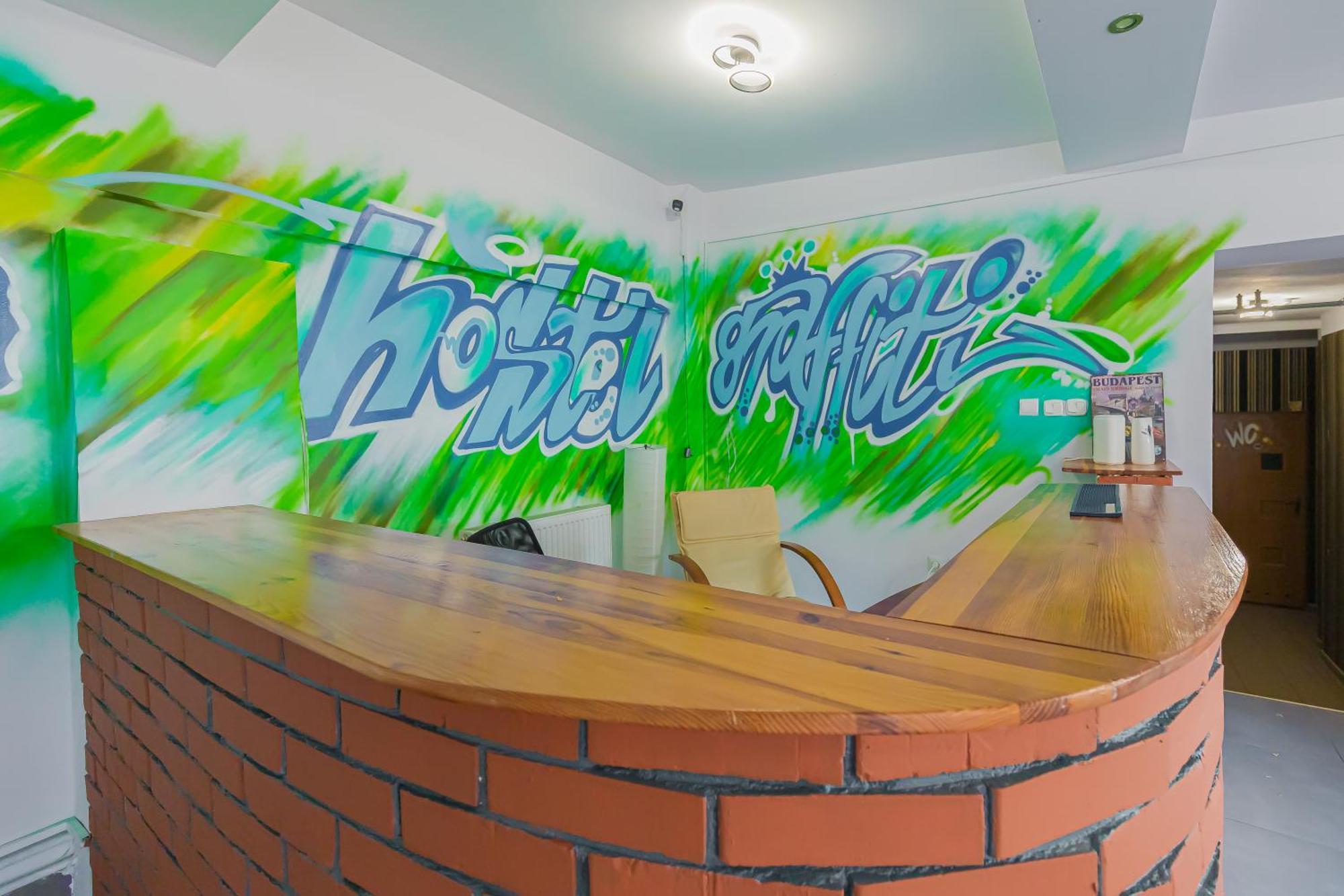 Hostel Graffiti Krakow Dış mekan fotoğraf