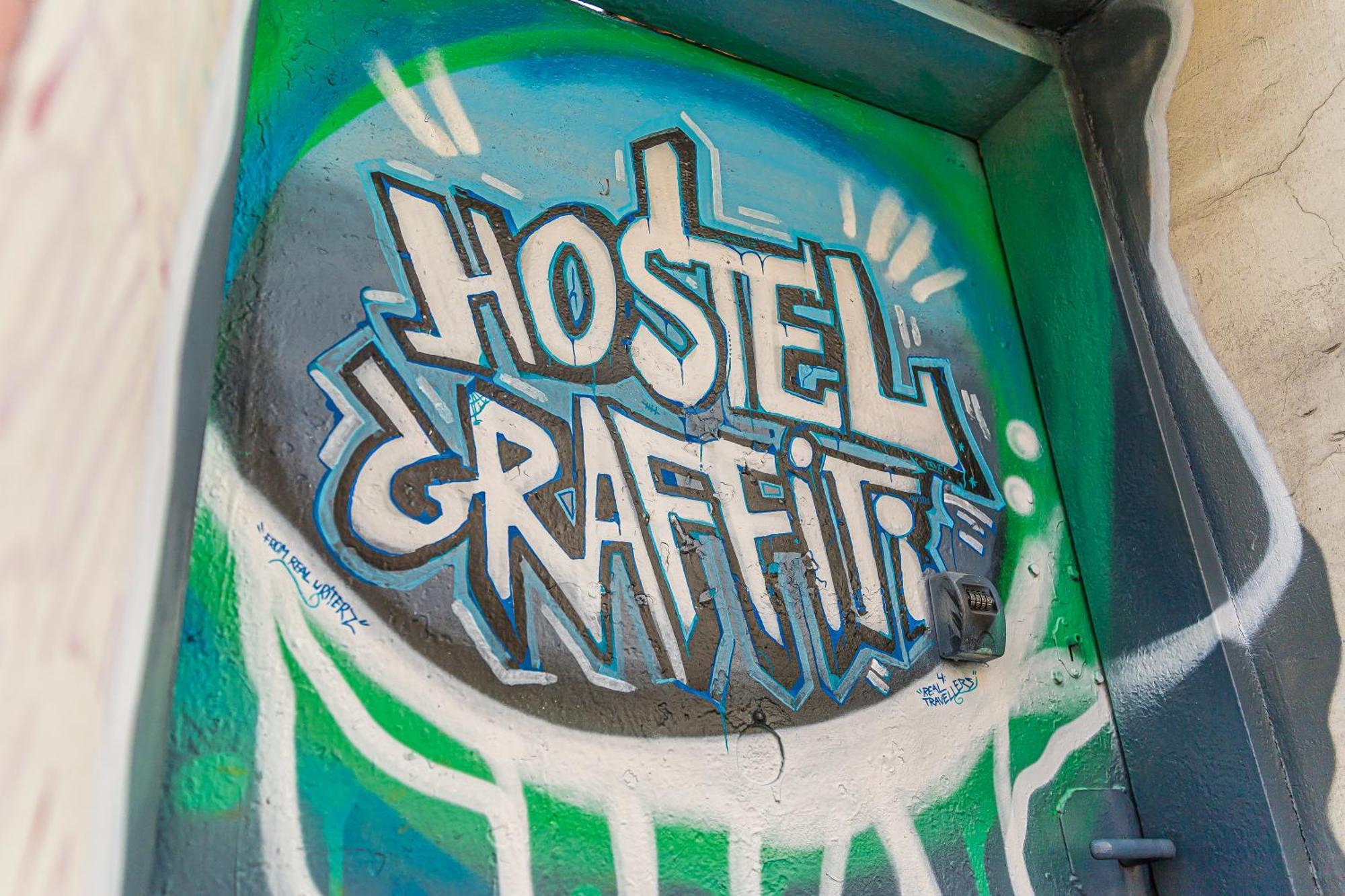 Hostel Graffiti Krakow Dış mekan fotoğraf