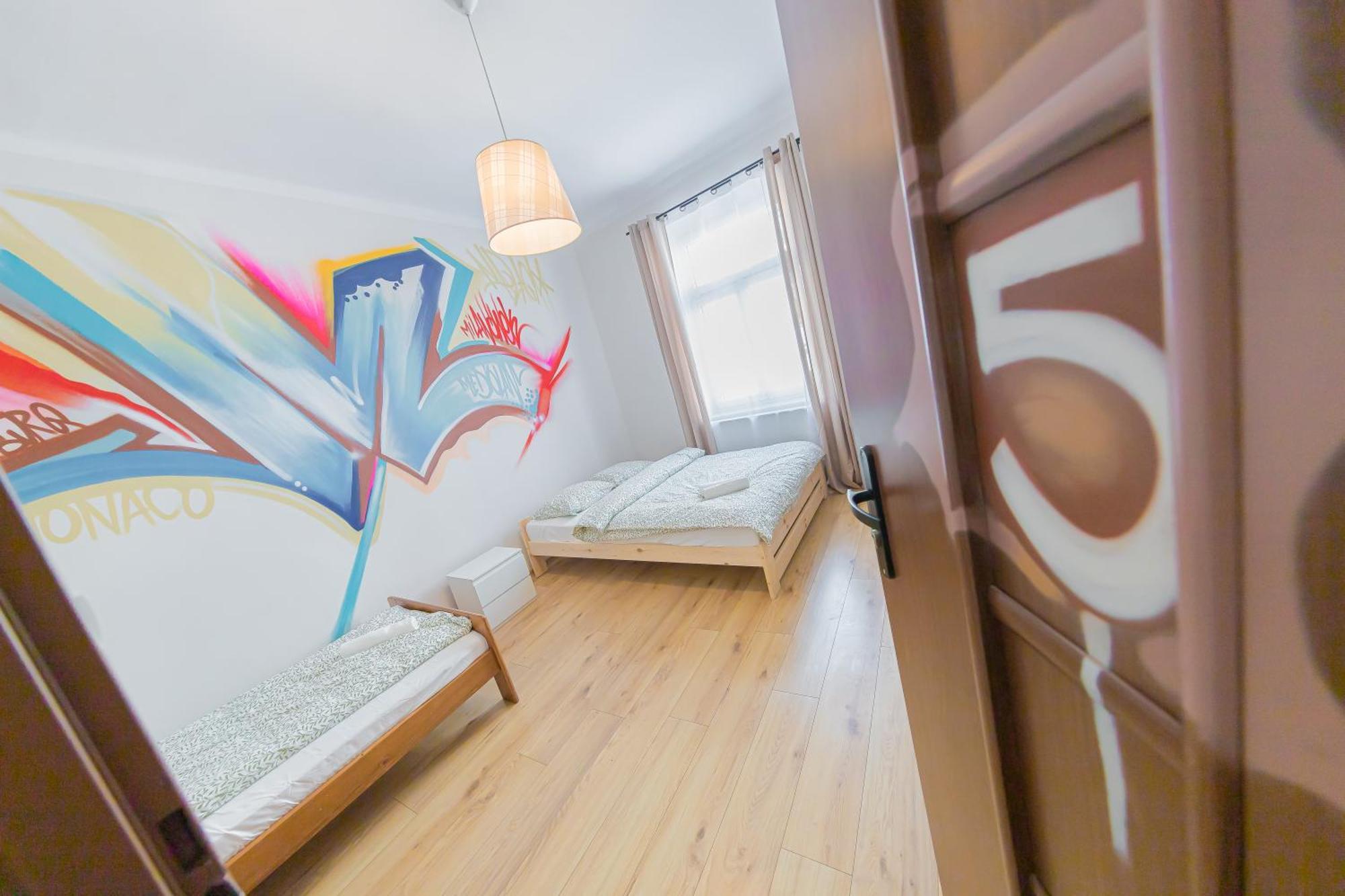 Hostel Graffiti Krakow Dış mekan fotoğraf