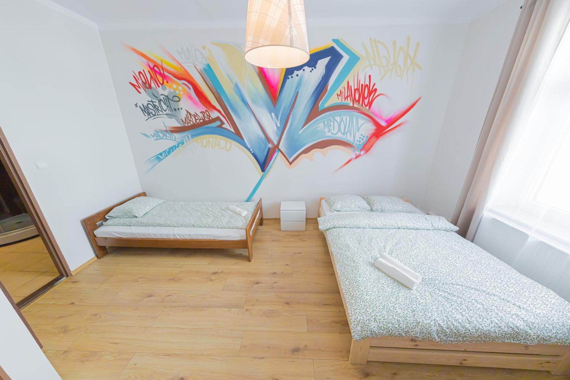Hostel Graffiti Krakow Dış mekan fotoğraf