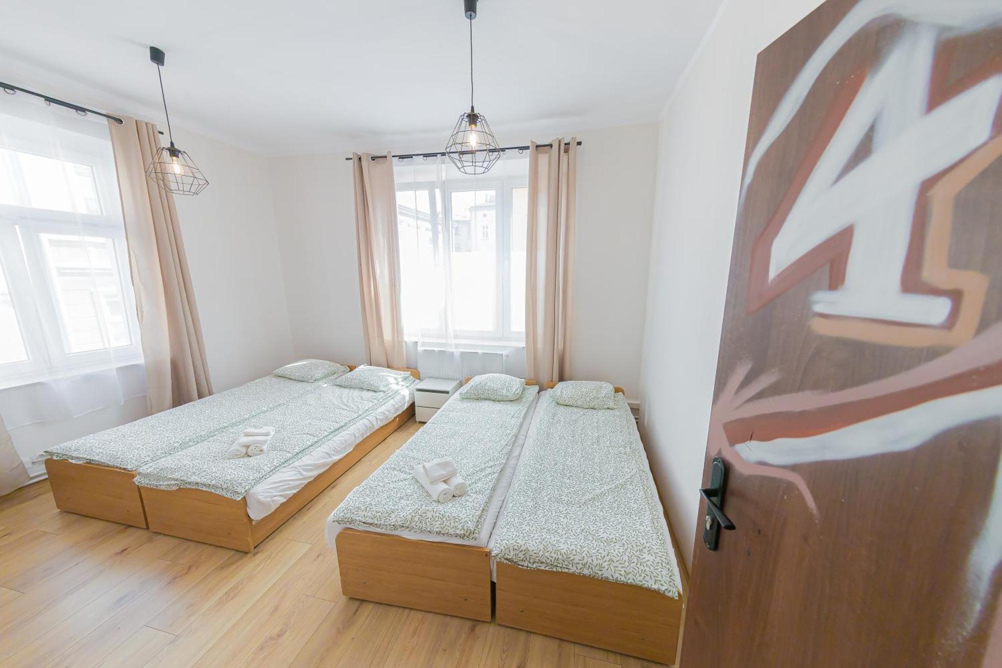 Hostel Graffiti Krakow Dış mekan fotoğraf