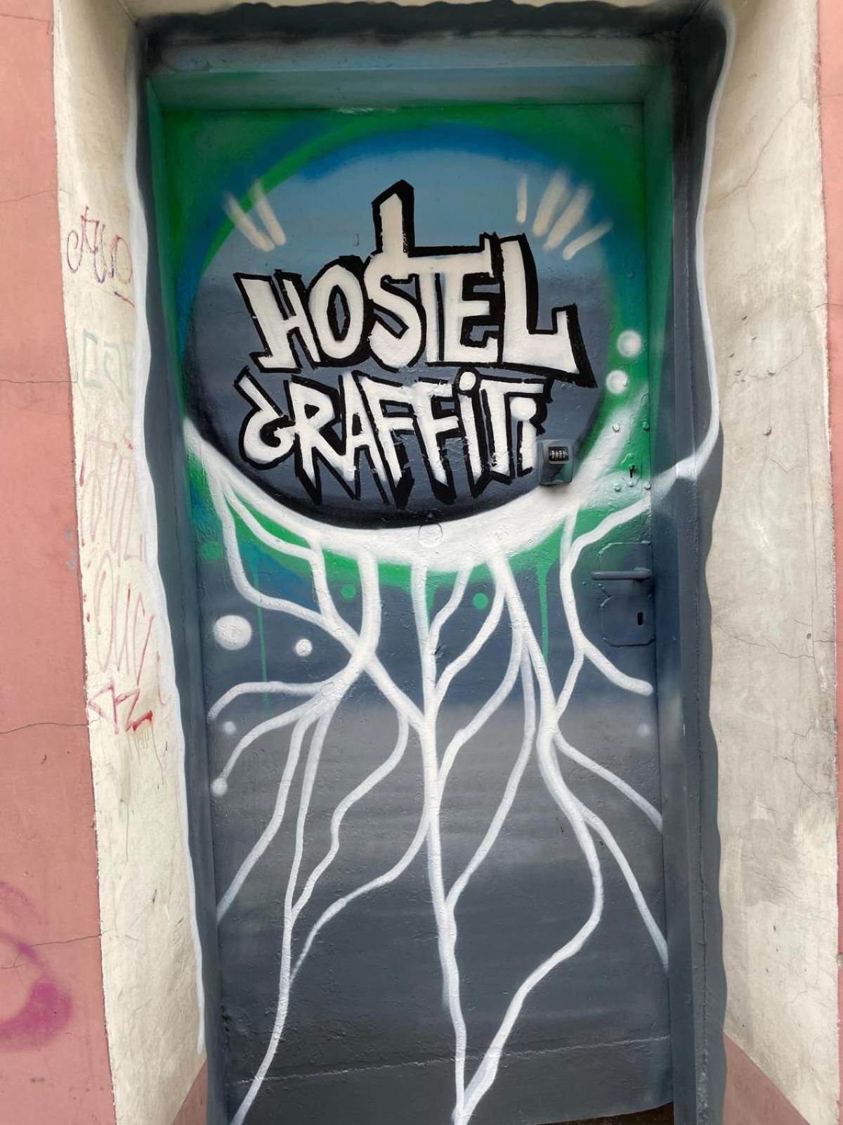 Hostel Graffiti Krakow Dış mekan fotoğraf